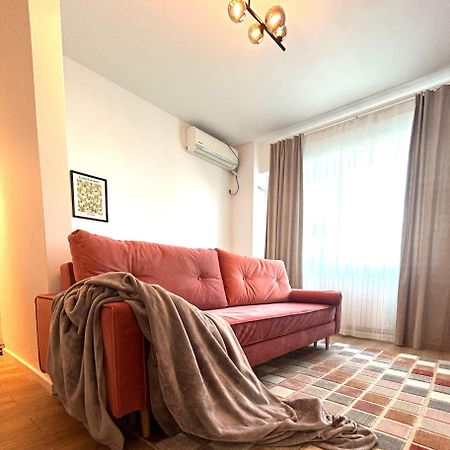 Urban Parkside Retreat Cozy 2-Bed Ap By Metro Leilighet Bucureşti Eksteriør bilde