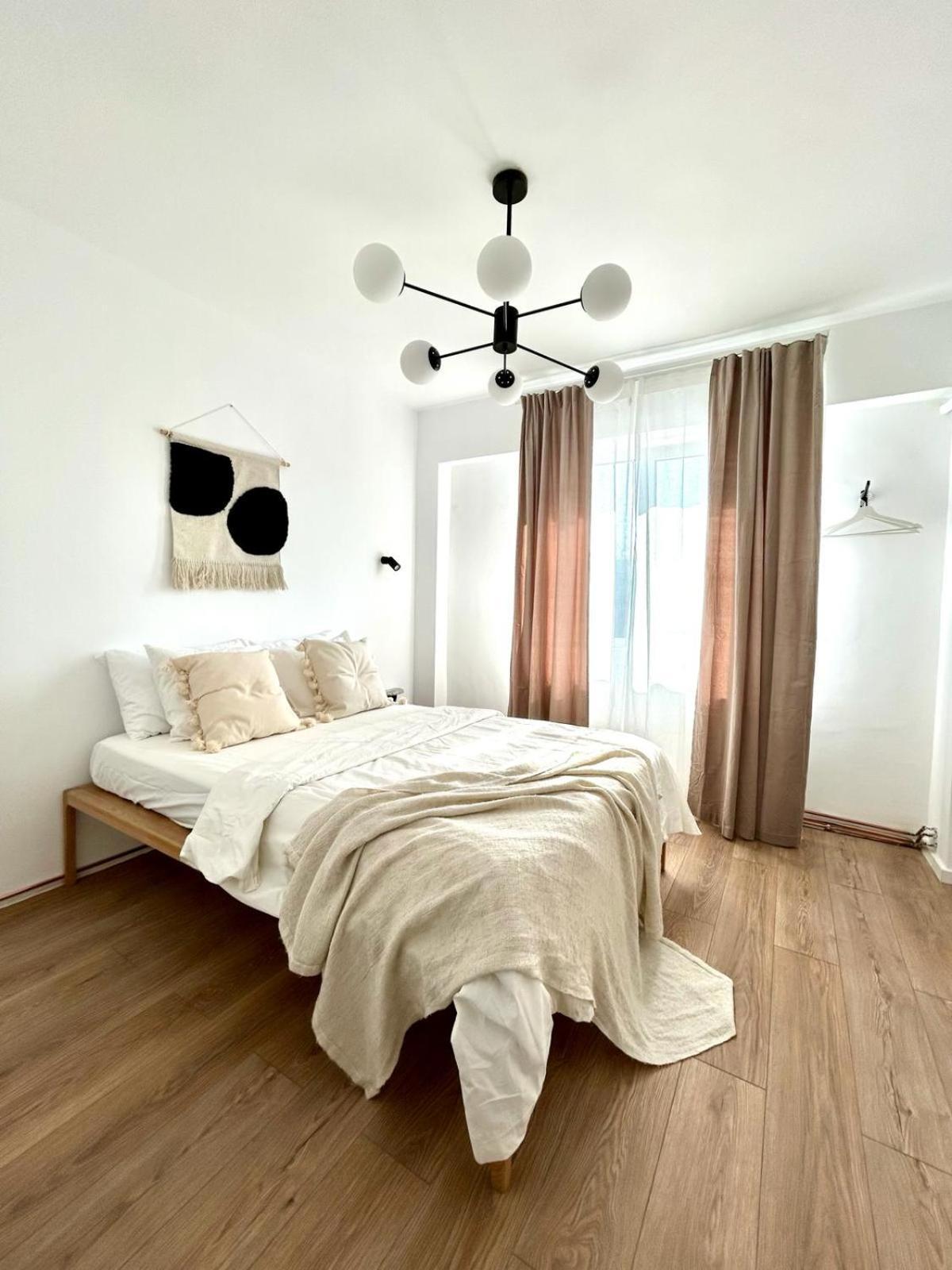 Urban Parkside Retreat Cozy 2-Bed Ap By Metro Leilighet Bucureşti Eksteriør bilde