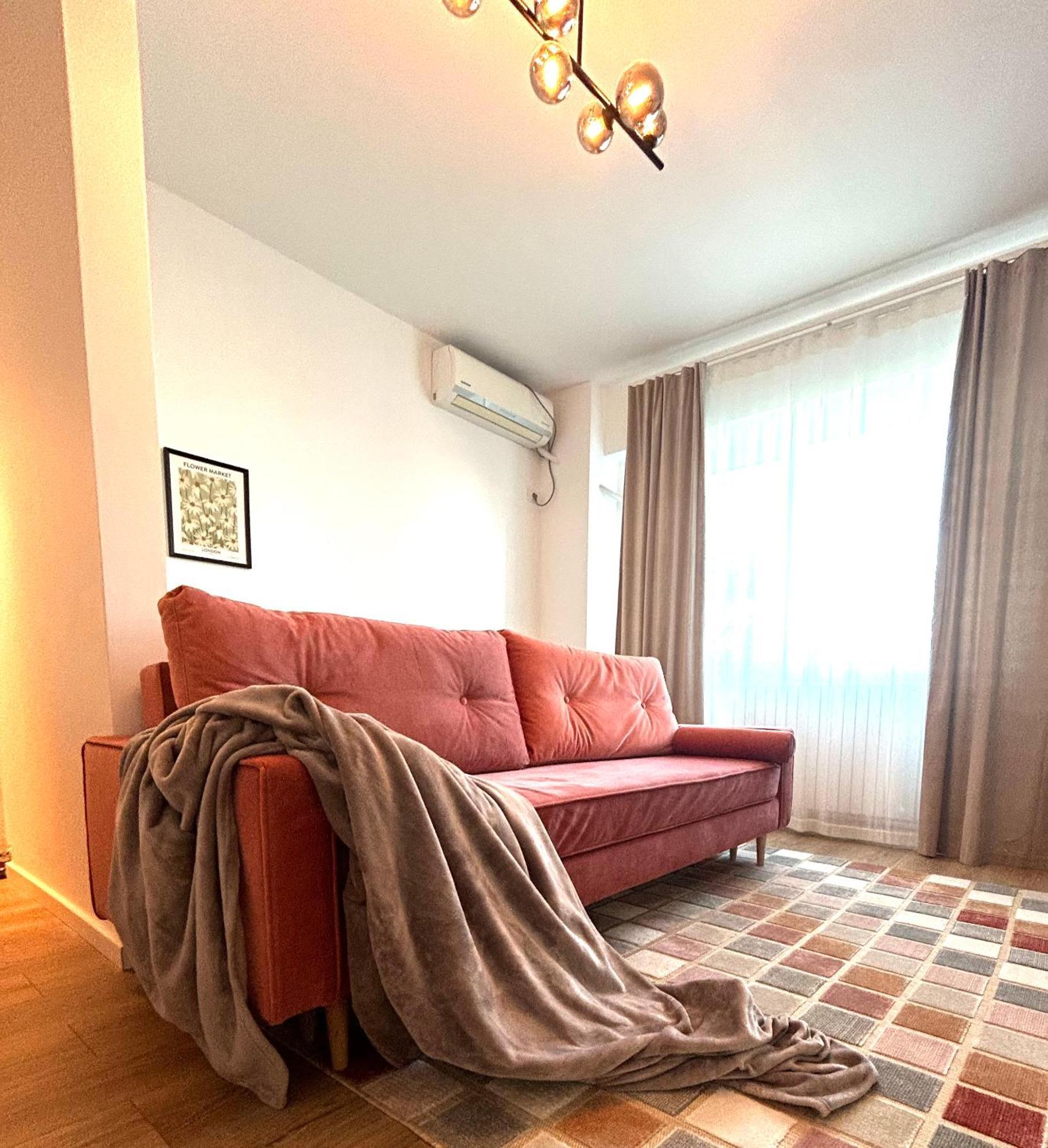Urban Parkside Retreat Cozy 2-Bed Ap By Metro Leilighet Bucureşti Eksteriør bilde
